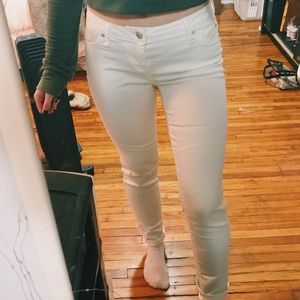 White skinny jeans